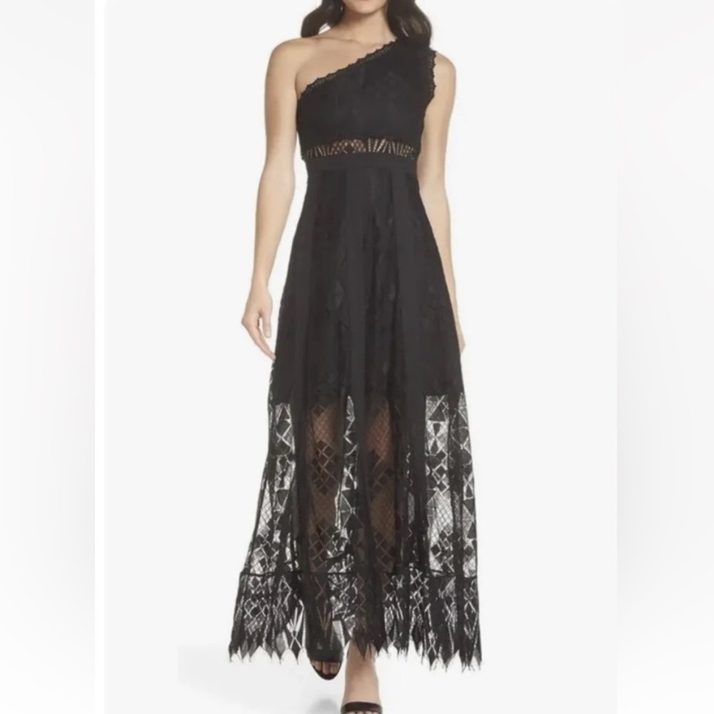 Elegant Black Lace One-Shoulder Dress